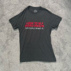 $10 Deals 🤝🔖 Dark grey short sleeve crewneck pullover with graphic size small